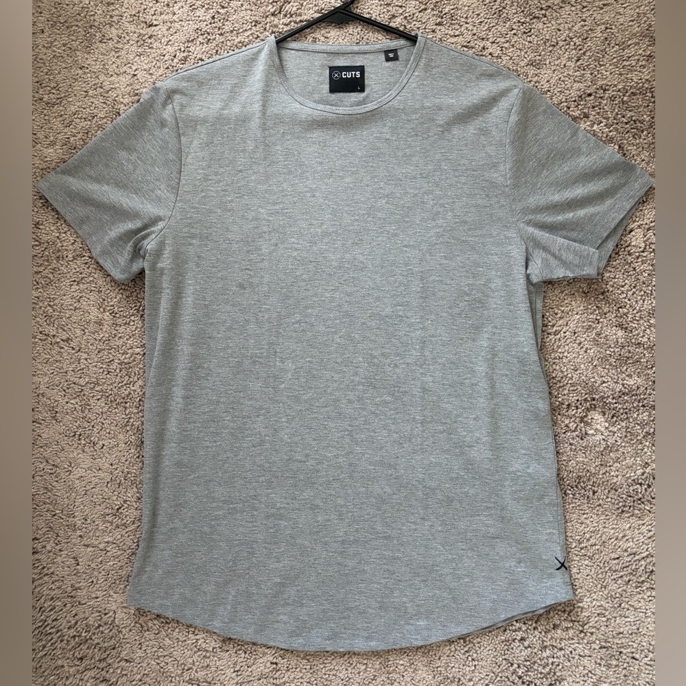 Cuts Clothing AO Curve Hem Tee NWOT